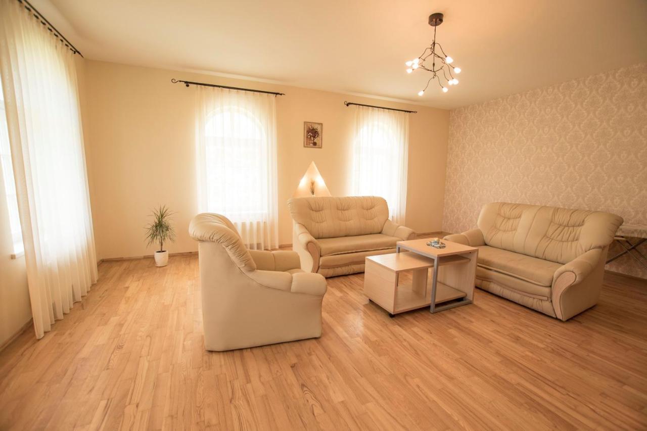 Lucy Apartments Šiauliai Екстериор снимка